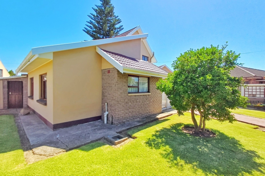 4 Bedroom Property for Sale in Delvillepark Western Cape